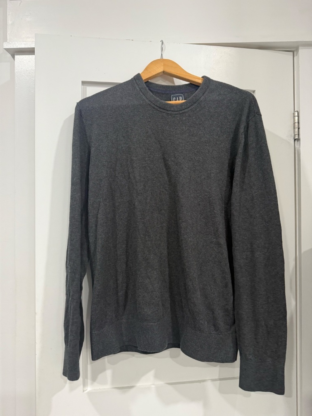 Gap Sweater - Medium